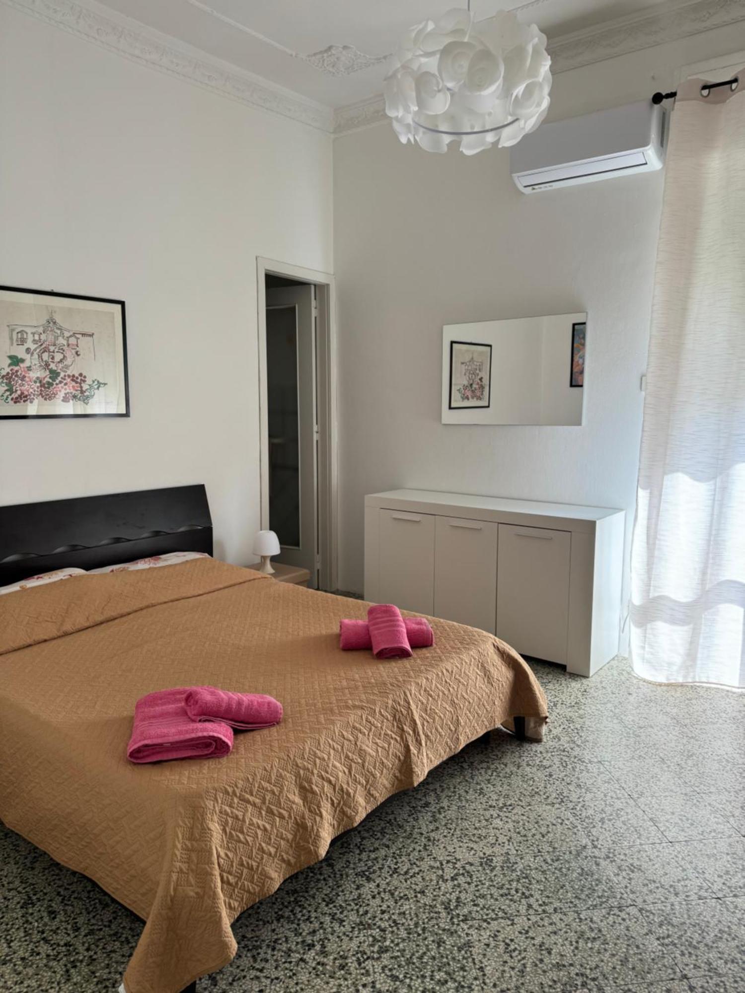 Holiday Mondello Ngoại thất bức ảnh